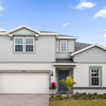 8 Bedrooms- 6 Bathrooms- Windsor Cay16280Sm